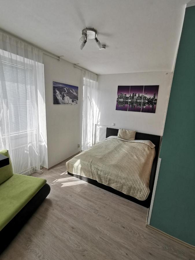 Apartman Mustang Klinovec Loucna pod Klinovcem Ngoại thất bức ảnh